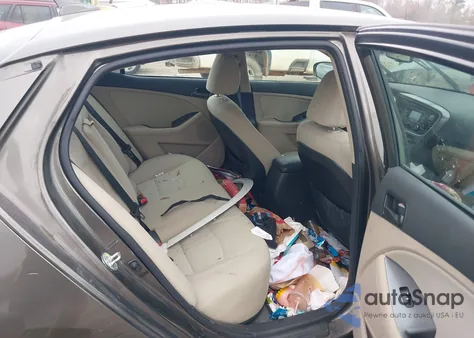 2015 Kia Optima Lx z USA, uszkodzony, nr VIN 5XXGM4A7XFG398475